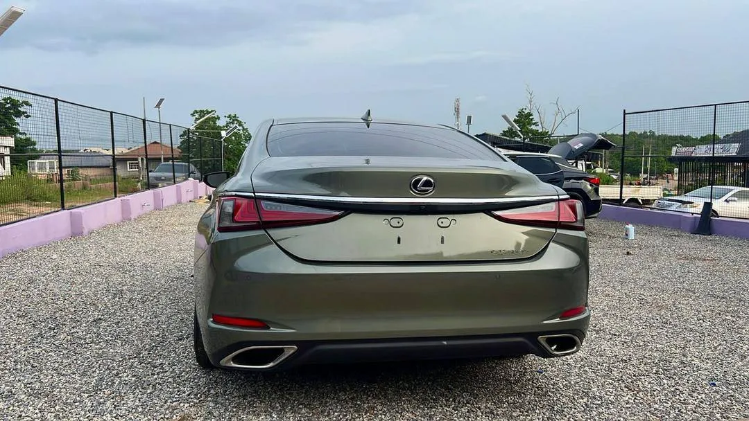 Lexus TX 350